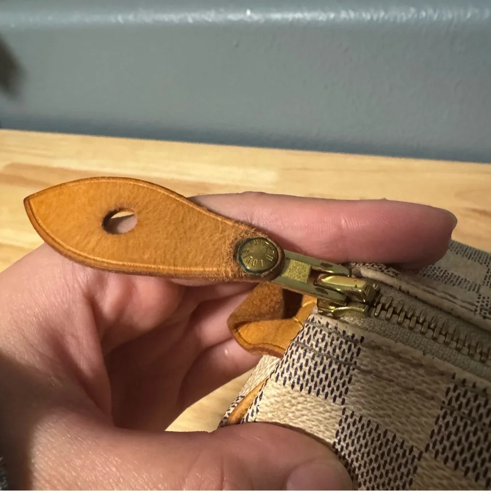 Louis Vuitton Damier Azur Speedy 25 - Picture 13 of 15